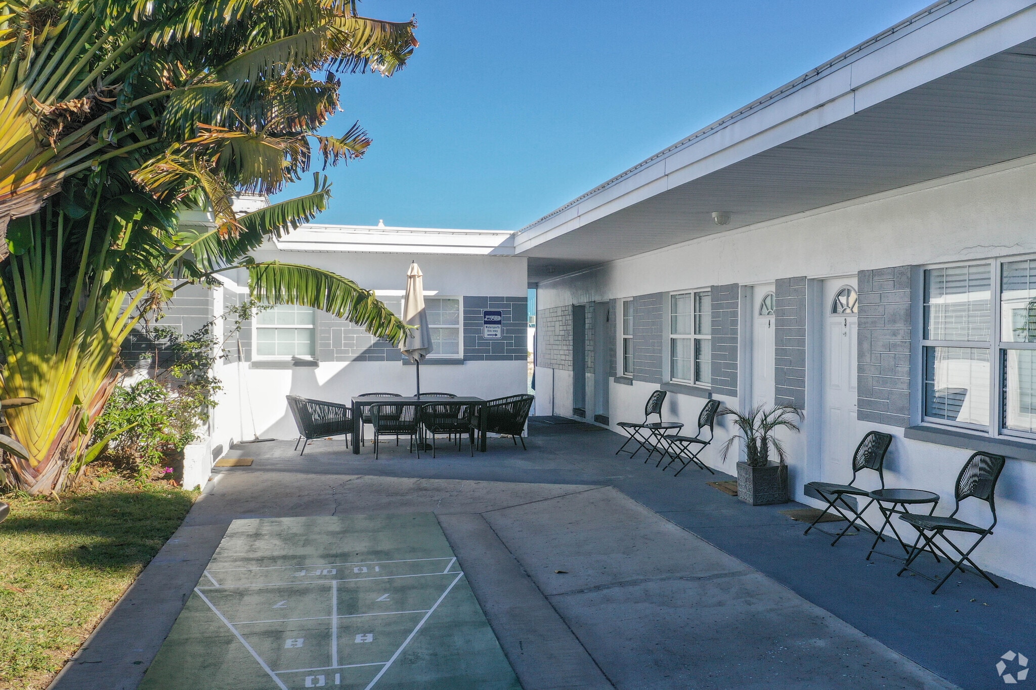 629 Bay Esplanade, Clearwater Beach, FL for sale Primary Photo- Image 1 of 44