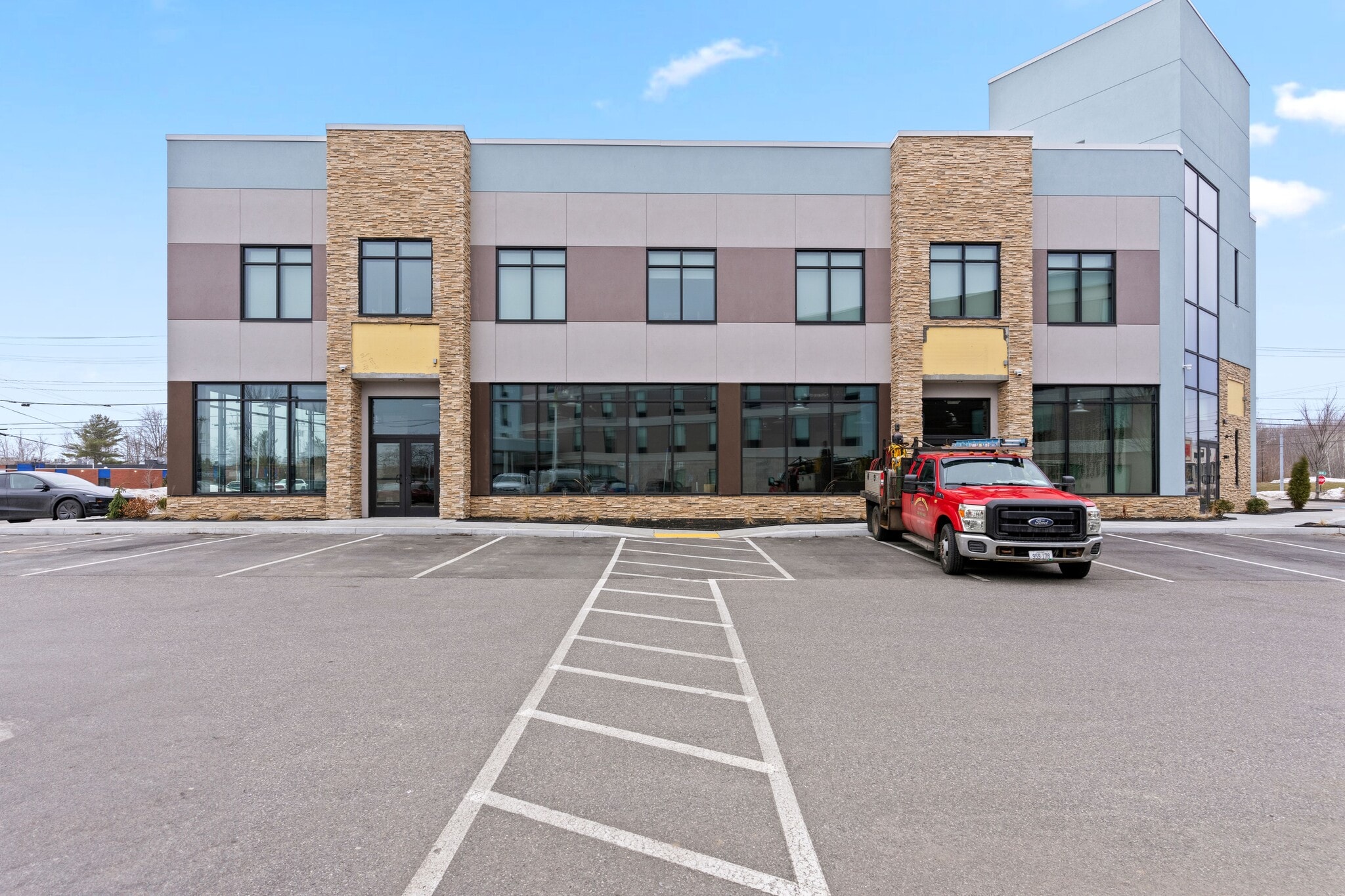 56 Maine Mall Rd, South Portland, ME for lease Primary Photo- Image 1 of 7