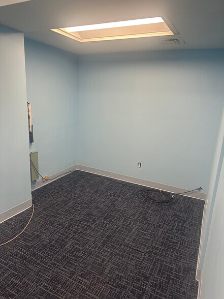 4625 5th Ave, Pittsburgh, PA à louer - Photo du bâtiment - Image 3 de 13