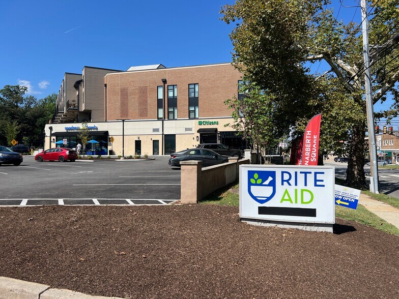 640 Montgomery Ave, Narberth, PA à louer - Photo du bâtiment - Image 2 de 5