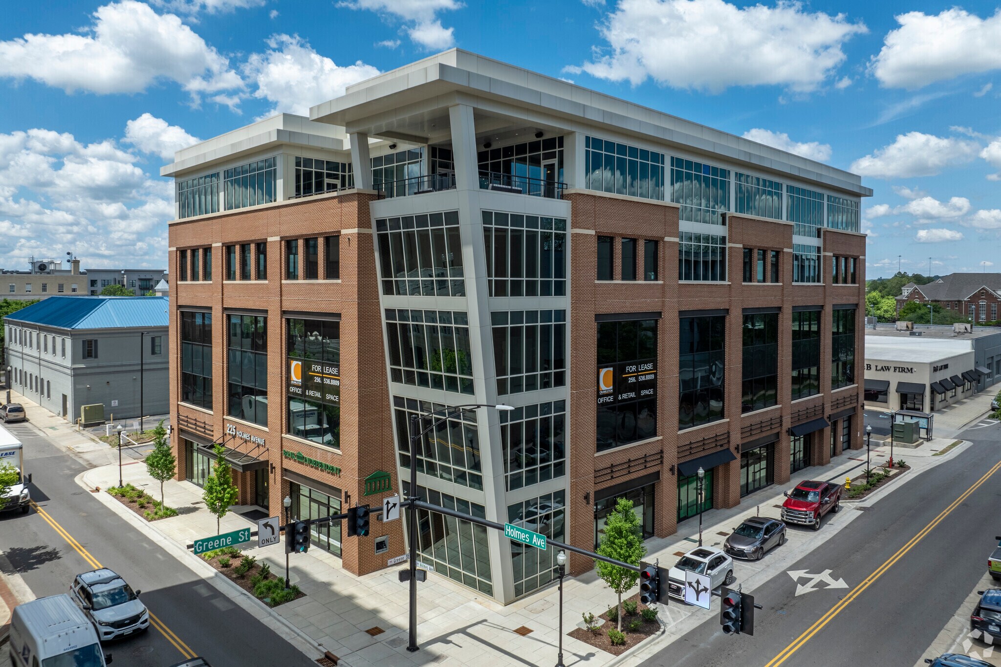 225 Holmes Ave, Huntsville, AL à louer Photo du bâtiment- Image 1 de 13