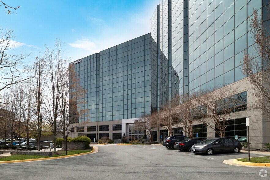 1660 International Dr, McLean, VA for lease - Building Photo - Image 3 of 10