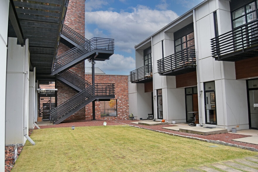 2226 1st Avenue S, Birmingham, AL à vendre - Photo du bâtiment - Image 3 de 15