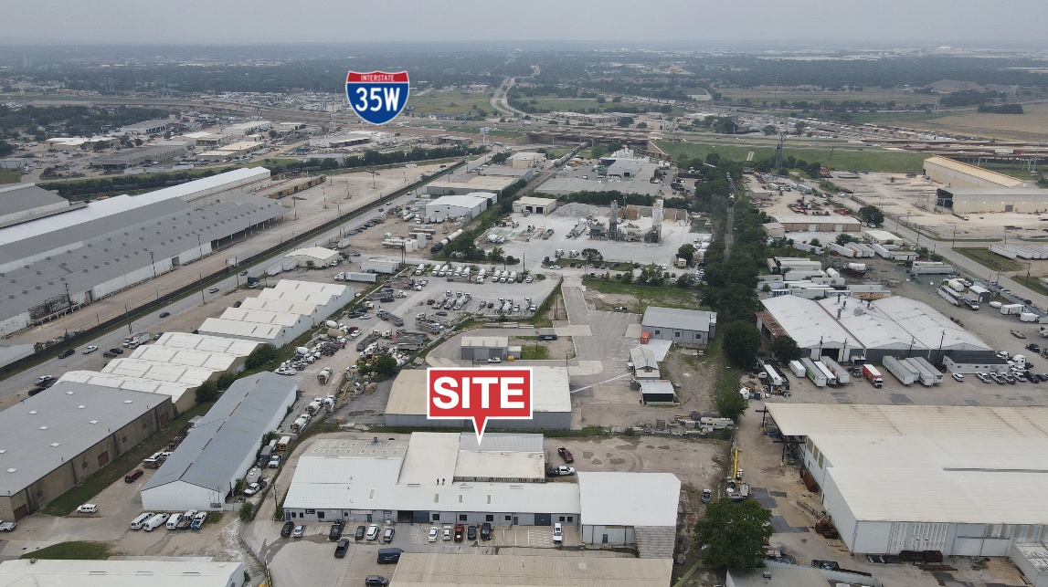 3401 N Sylvania Ave, Fort Worth, TX for lease Primary Photo- Image 1 of 5