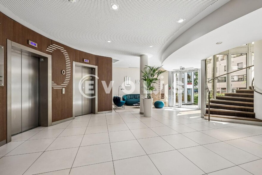 9 Boulevard Du General De Gaulle, Montrouge à louer - Hall d’entrée - Image 2 de 16