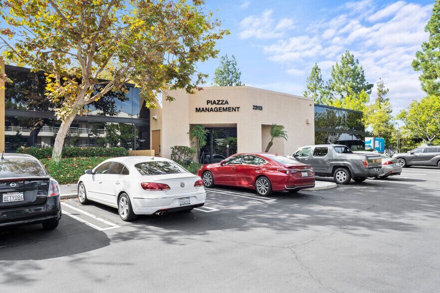 23113-23117 Plaza Pointe Drive portefeuille de 2 propriétés à vendre sur LoopNet.ca - Photo du bâtiment - Image 3 de 24