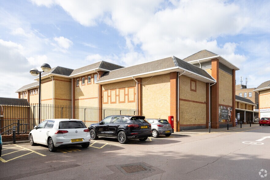 Dukes Walk, Waterlooville à louer - Photo du bâtiment - Image 3 de 4