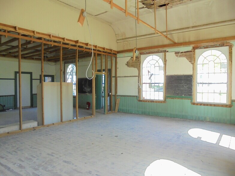 97 Main St, Vernon, CT à vendre - Photo intérieure - Image 2 de 13