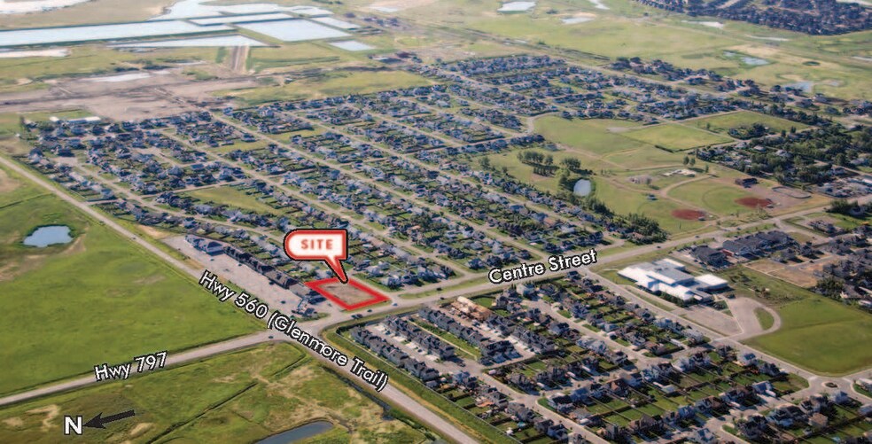 704 Centre St, Rocky View No 44, AB à vendre - Aérien - Image 1 de 1