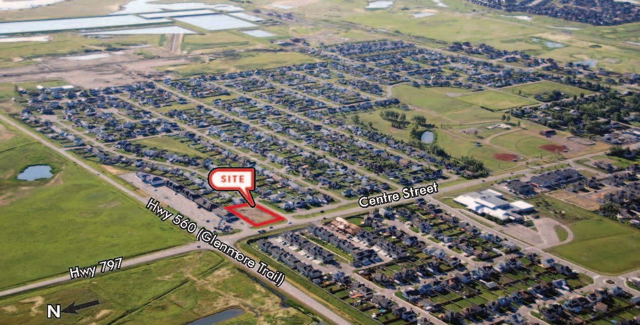 704 Centre St, Rocky View No 44, AB à vendre Aérien- Image 1 de 1