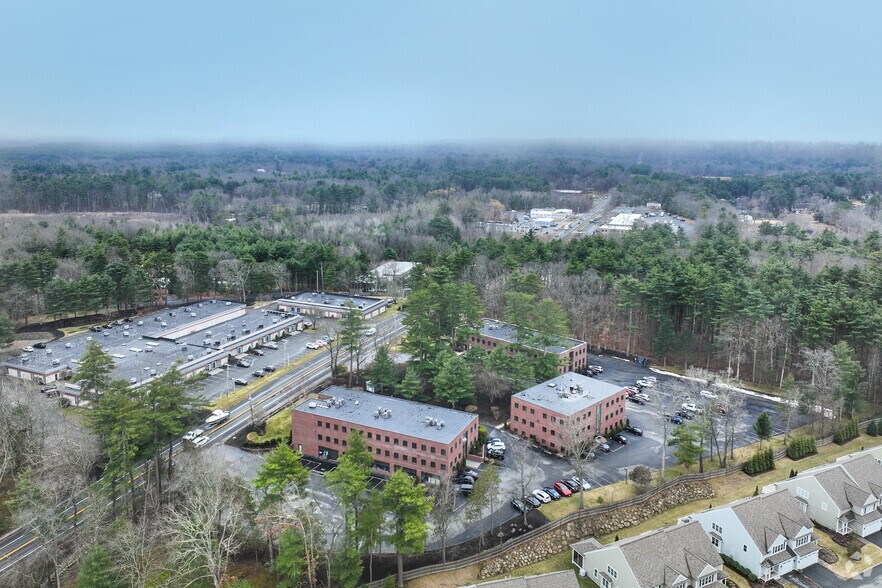 458 Boston St, Topsfield, MA à louer - Photo du bâtiment - Image 1 de 19