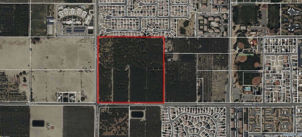 Van Buren and Avenue 52nd, Coachella, CA à vendre - Photo du bâtiment - Image 1 de 1