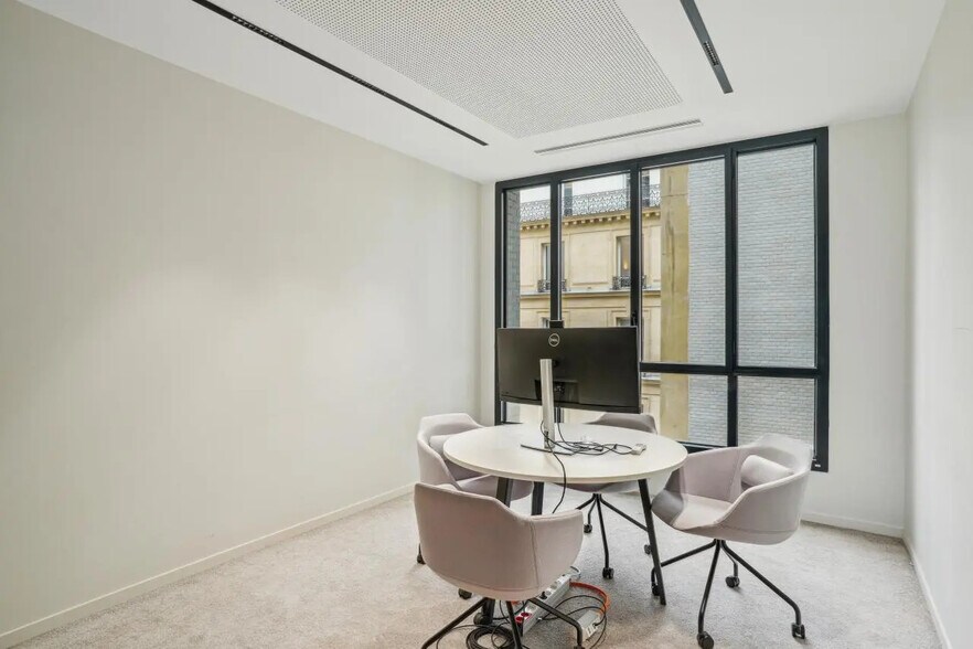 6 Rue Paul Cézanne, Paris à louer - Photo du bâtiment - Image 2 de 15