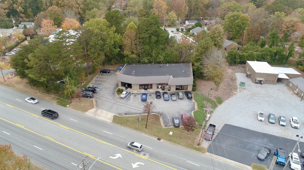 1125 Eastchester Dr, High Point, NC for sale - Aerial - Image 3 of 8