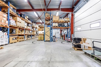 Flex in Chelles for lease - Building Photo - Image 2 of 9