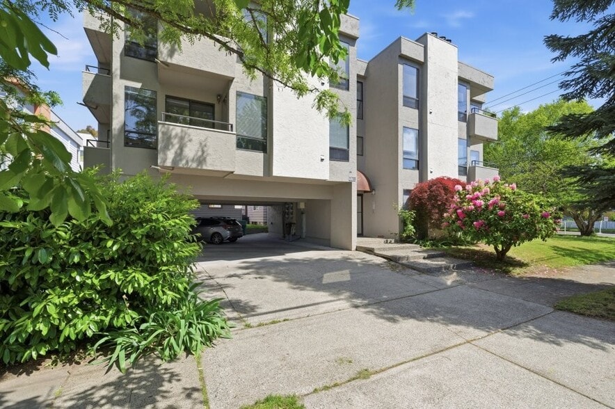 1700 64th St NW, Seattle, WA à vendre - Photo du bâtiment - Image 2 de 17