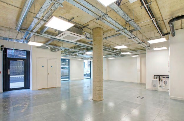 31-39 Ufford St, London for lease - Interior Photo - Image 2 of 4