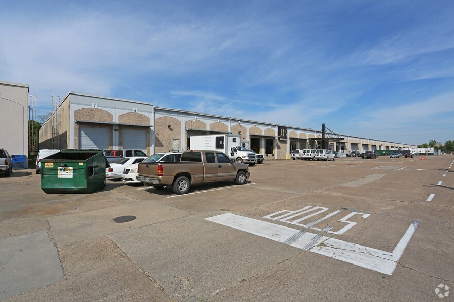 1244-1288 Silber Rd, Houston, TX à louer - Photo du bâtiment - Image 1 de 3