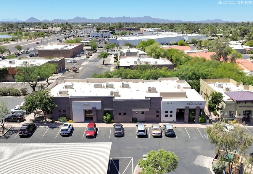 7313 E Tanque Verde Rd, Tucson, AZ à vendre - Photo du bâtiment - Image 2 de 7