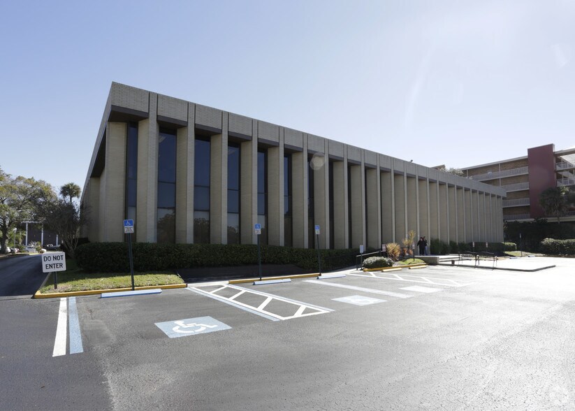 1300 N Westshore Blvd, Tampa, FL à louer - Photo du bâtiment - Image 1 de 17