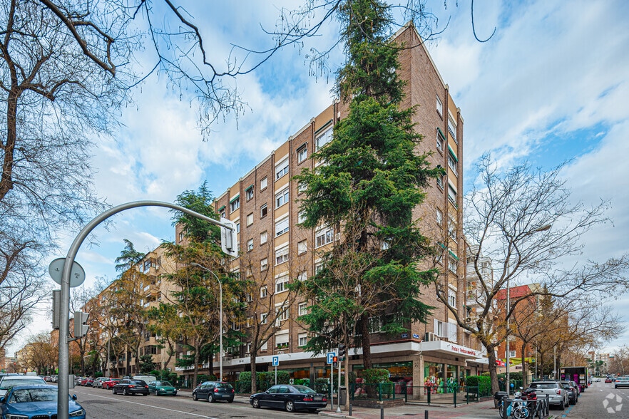 Espace de cotravail dans Madrid, Madrid à louer - Photo du bâtiment - Image 2 de 2