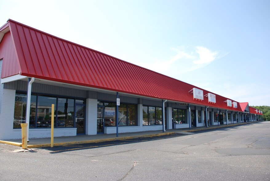 34 Lanes Mill Rd, Brick, NJ à louer - Photo du bâtiment - Image 3 de 6