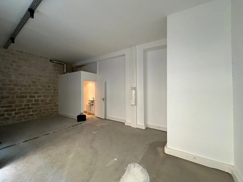 2 Rue Pierre Picard, Paris for lease - Interior Photo - Image 2 of 6