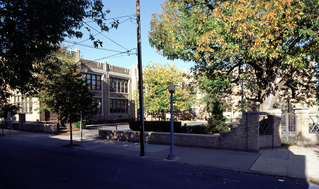 909 Green St, Harrisburg, PA à louer Photo principale- Image 1 de 27