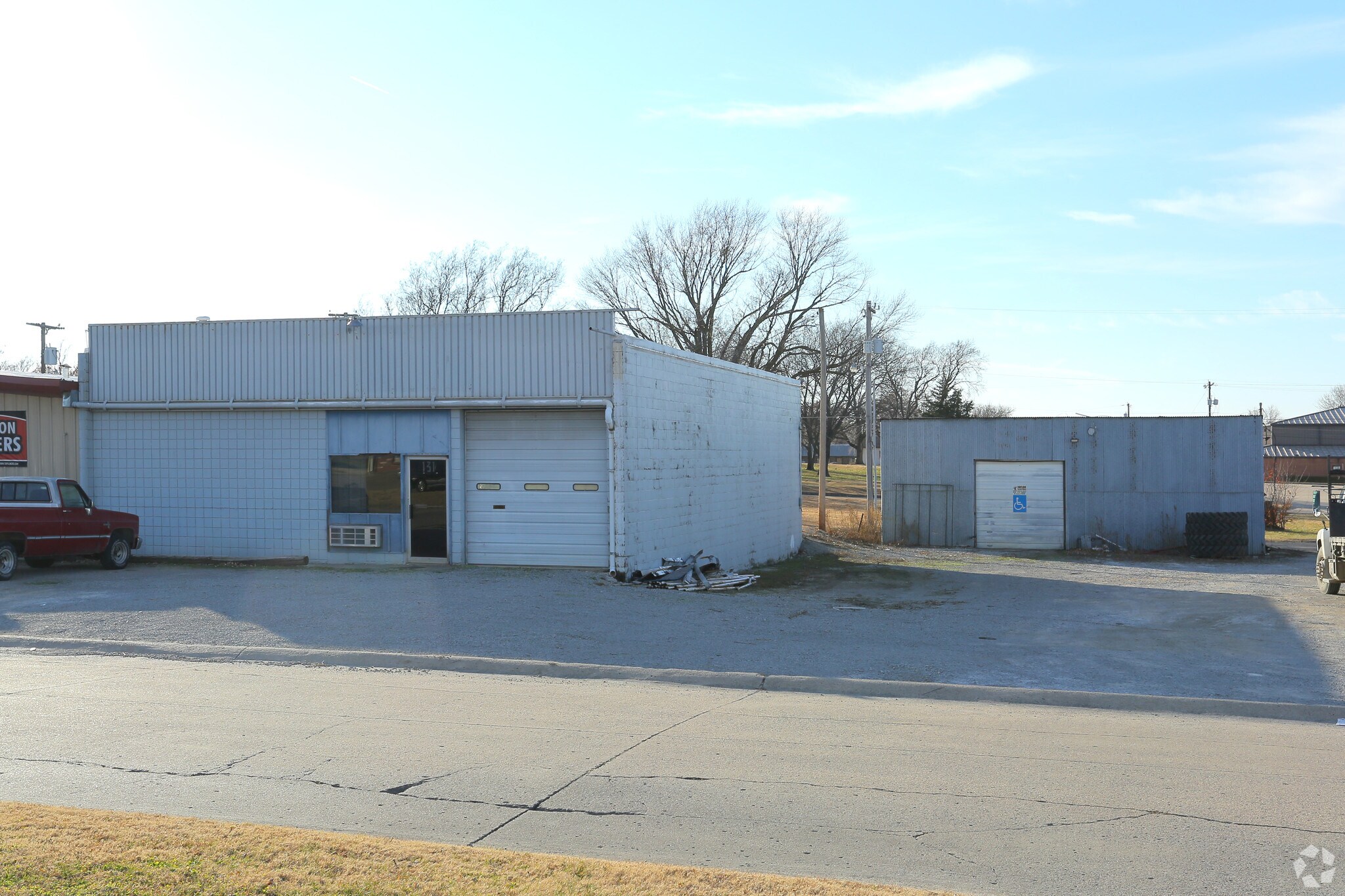 131 SE Cholwell Ave, Bartlesville, OK à vendre Photo principale- Image 1 de 16
