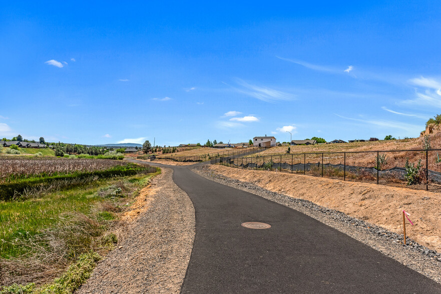 Lots 1-9 Cobblestone Ct, Prineville, OR for sale - Primary Photo - Image 2 of 11