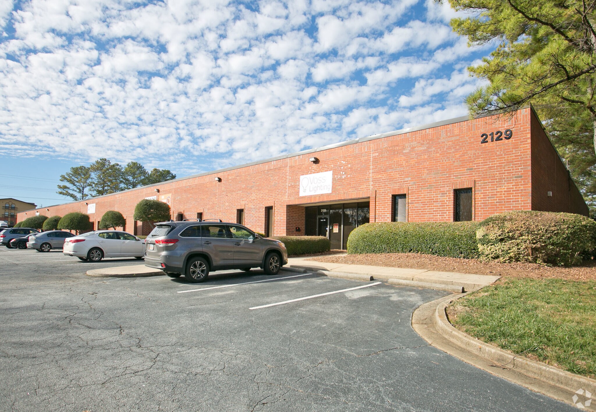 2129 Northwest Pky, Marietta, GA à louer Photo du bâtiment- Image 1 de 10