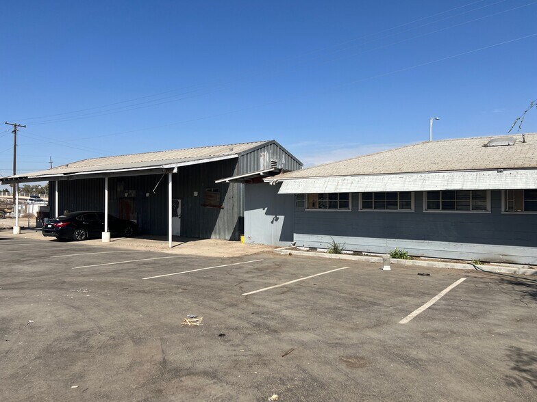 151 E Truxtun Ave, Bakersfield, CA for lease - Building Photo - Image 2 of 7