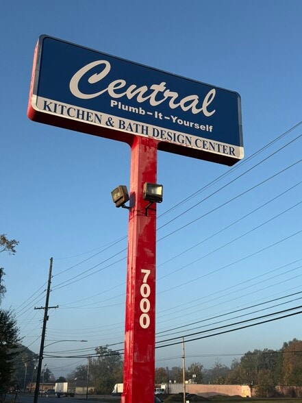 7000 Greenwell Springs Rd, Baton Rouge, LA for sale - Building Photo - Image 3 of 5