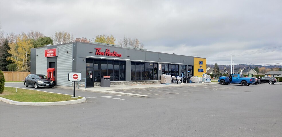 1725 County Road 4, L'orignal, ON à vendre - Photo du bâtiment - Image 3 de 6