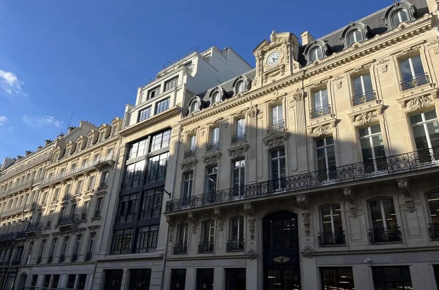 44-48 Rue De Châteaudun, Paris à louer - Photo du bâtiment - Image 1 de 9