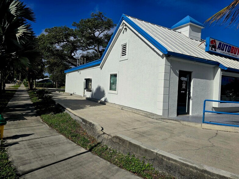 301 N State Road 7, Margate, FL à vendre - Photo du bâtiment - Image 2 de 6