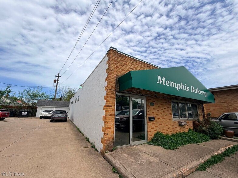 6100 Memphis Ave, Cleveland, OH à vendre - Photo du bâtiment - Image 2 de 14