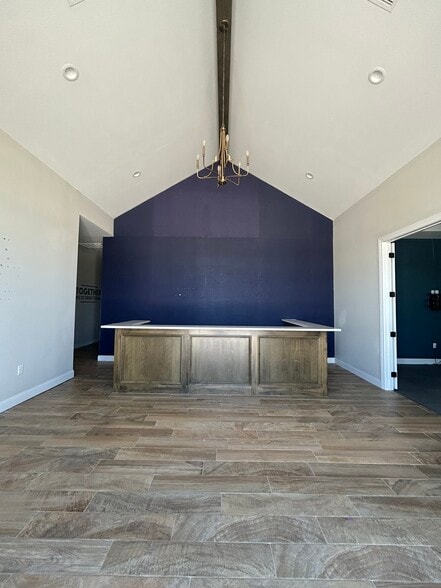 7469 Pennsylvania Dr, Amarillo, TX for lease - Building Photo - Image 2 of 33
