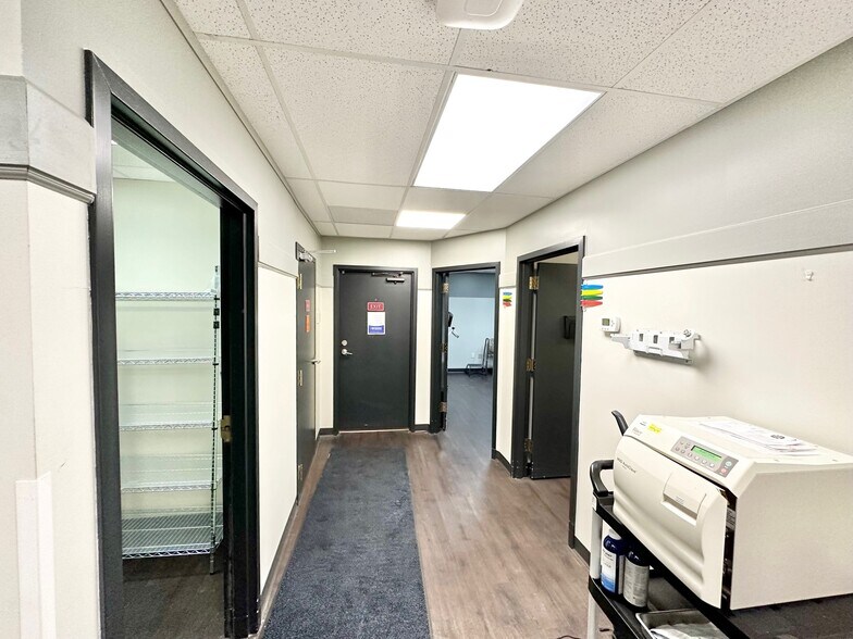 9105A Indianapolis Blvd, Highland, IN à louer - Photo du bâtiment - Image 2 de 15