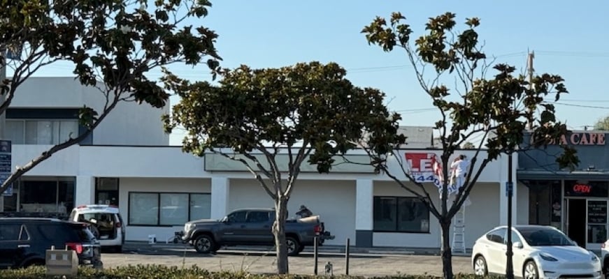 534 W 19th St, Costa Mesa, CA à louer - Photo du bâtiment - Image 3 de 14