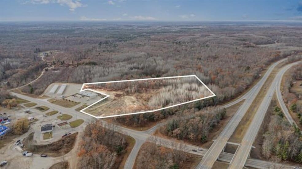 North Clare Avenue, Harrison, MI for sale - Building Photo - Image 2 of 7