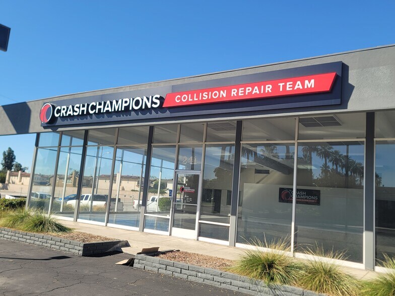 241 S Citrus Ave, Covina, CA à vendre - Photo du bâtiment - Image 3 de 4