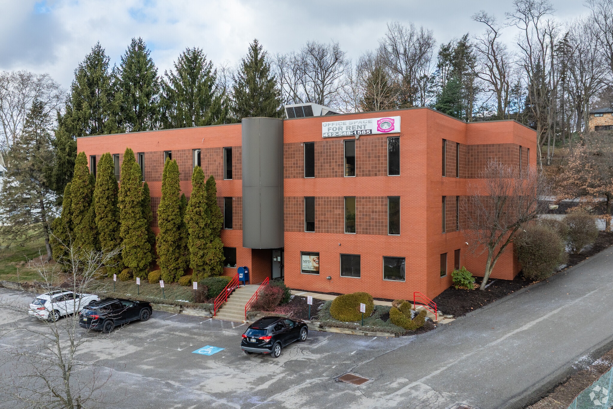 2414 Lytle Rd, Bethel Park, PA for lease Primary Photo- Image 1 of 5