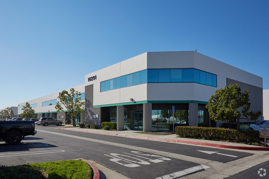 16291-16321 Gothard St, Huntington Beach, CA for lease - Primary Photo - Image 1 of 6