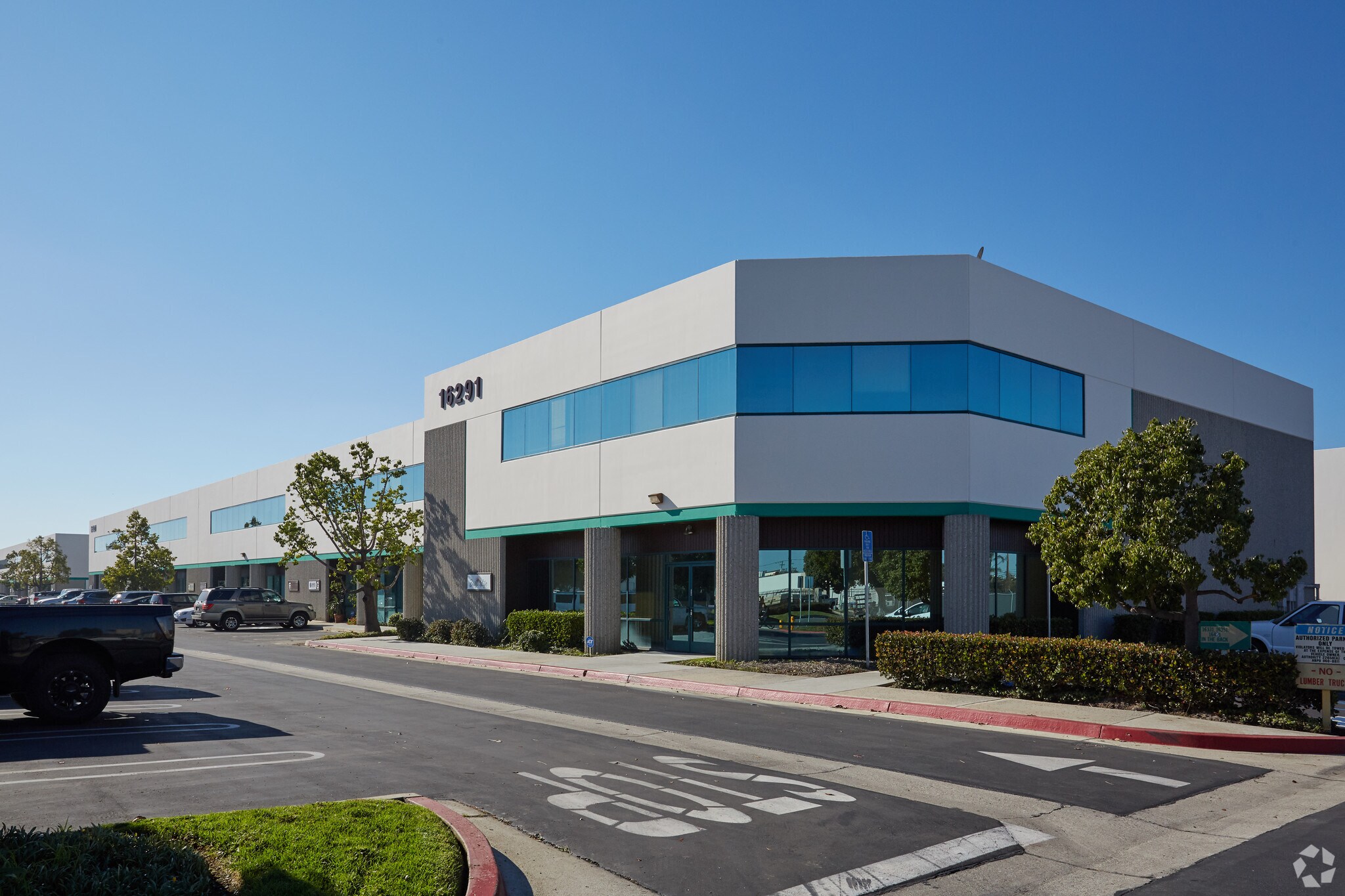 16291-16321 Gothard St, Huntington Beach, CA for lease Primary Photo- Image 1 of 7