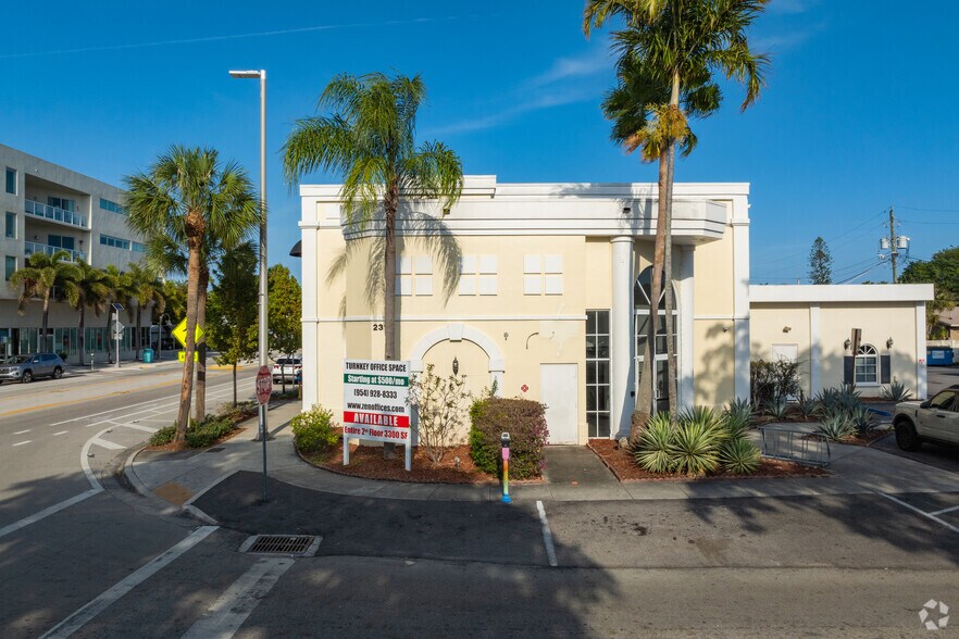 2312 Wilton Dr, Fort Lauderdale, FL à louer - Photo du bâtiment - Image 2 de 6