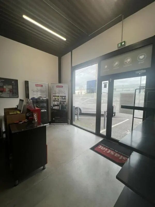 Flex in Toulouse for lease Interior Photo- Image 1 of 6