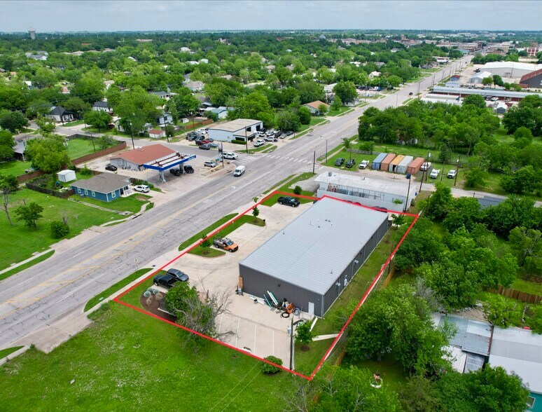 1009 W 2nd St, Taylor, TX à vendre - Photo du bâtiment - Image 3 de 39