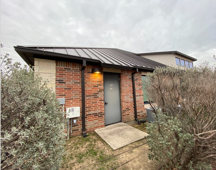 788 S Watters Rd, Allen, TX à vendre - Photo du bâtiment - Image 3 de 21