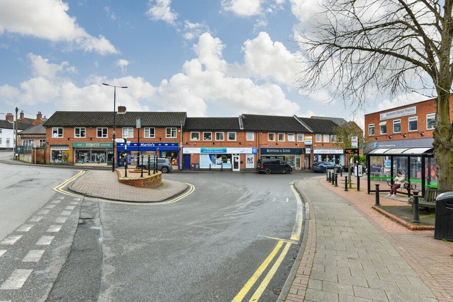 7-11 The Square, Keyworth for lease - Primary Photo - Image 1 of 1